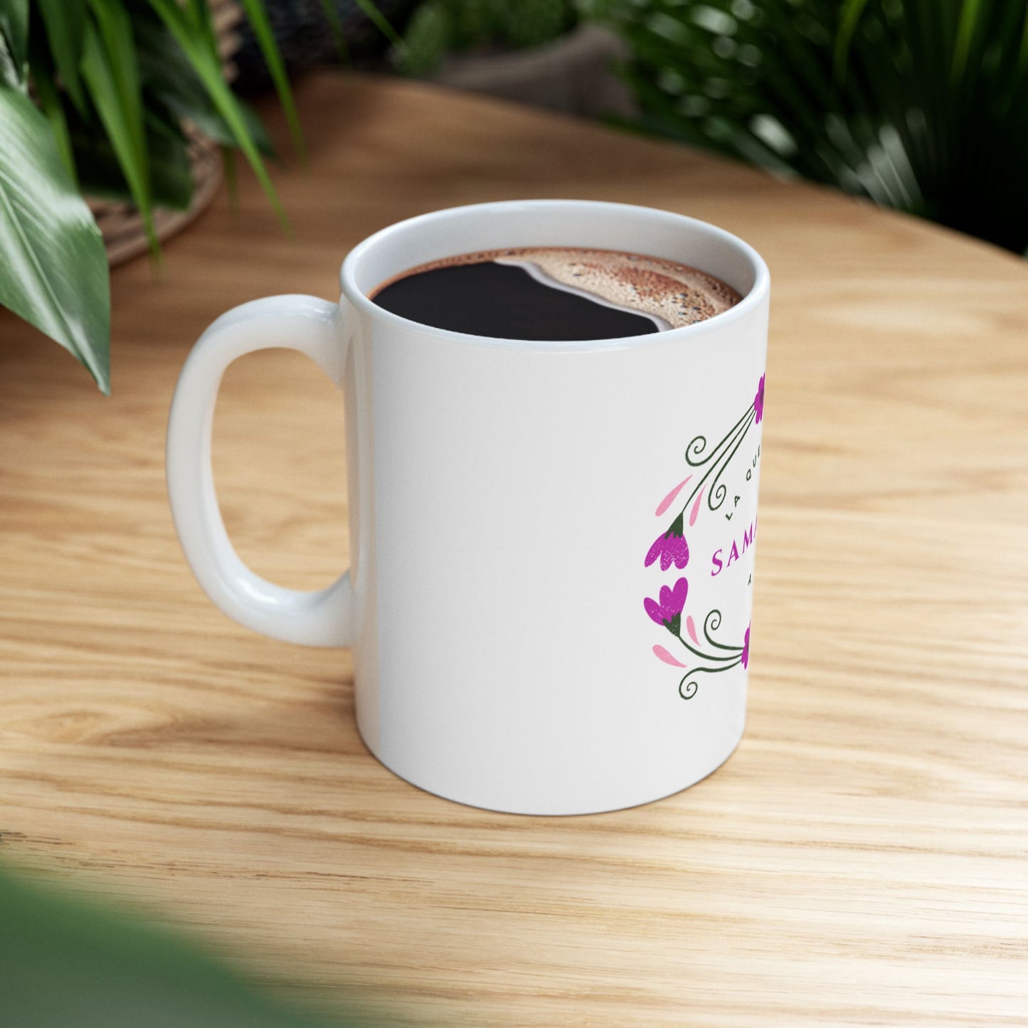Taza Samantha – La que Escucha | Diseño Floral